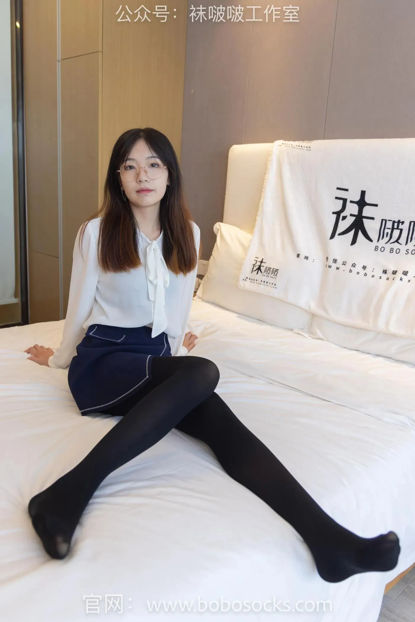 [BoBoSocks袜啵啵]NO.114 小甜豆-高跟鞋、帆布鞋、肉丝、厚黑丝 [175P]插图7